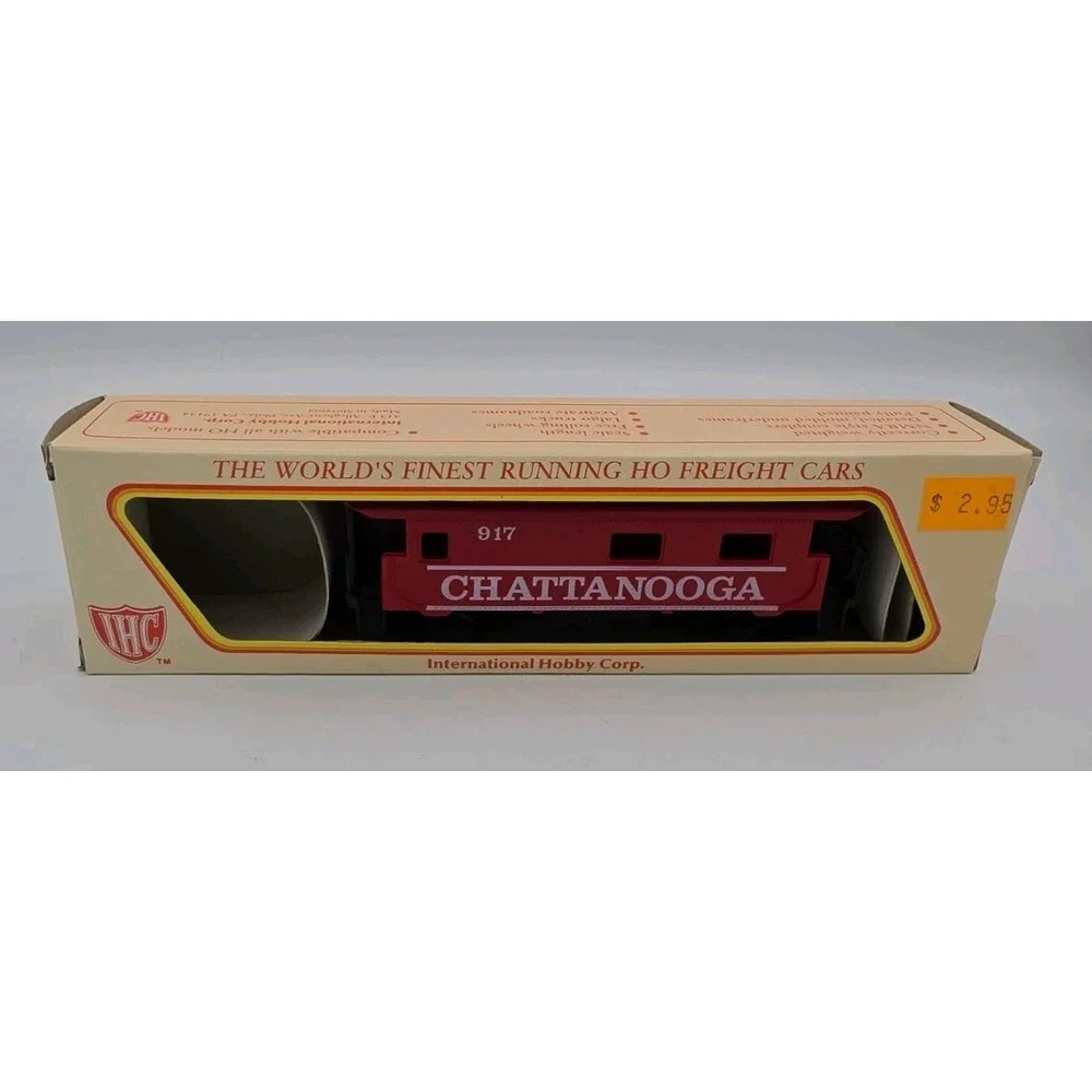 IHC 917 Chattanooga TN Caboose HO Scale Model Train Car Red Plastic